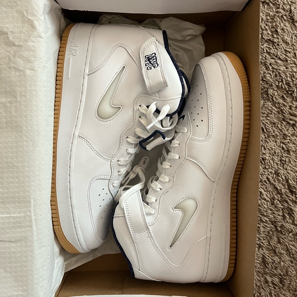 air force 1 mid